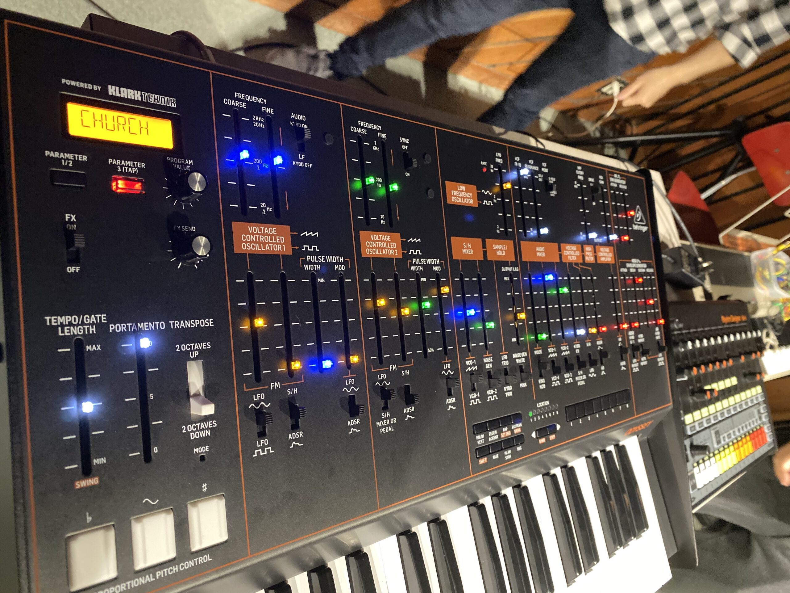 Behringer Odysseyを試奏しました。